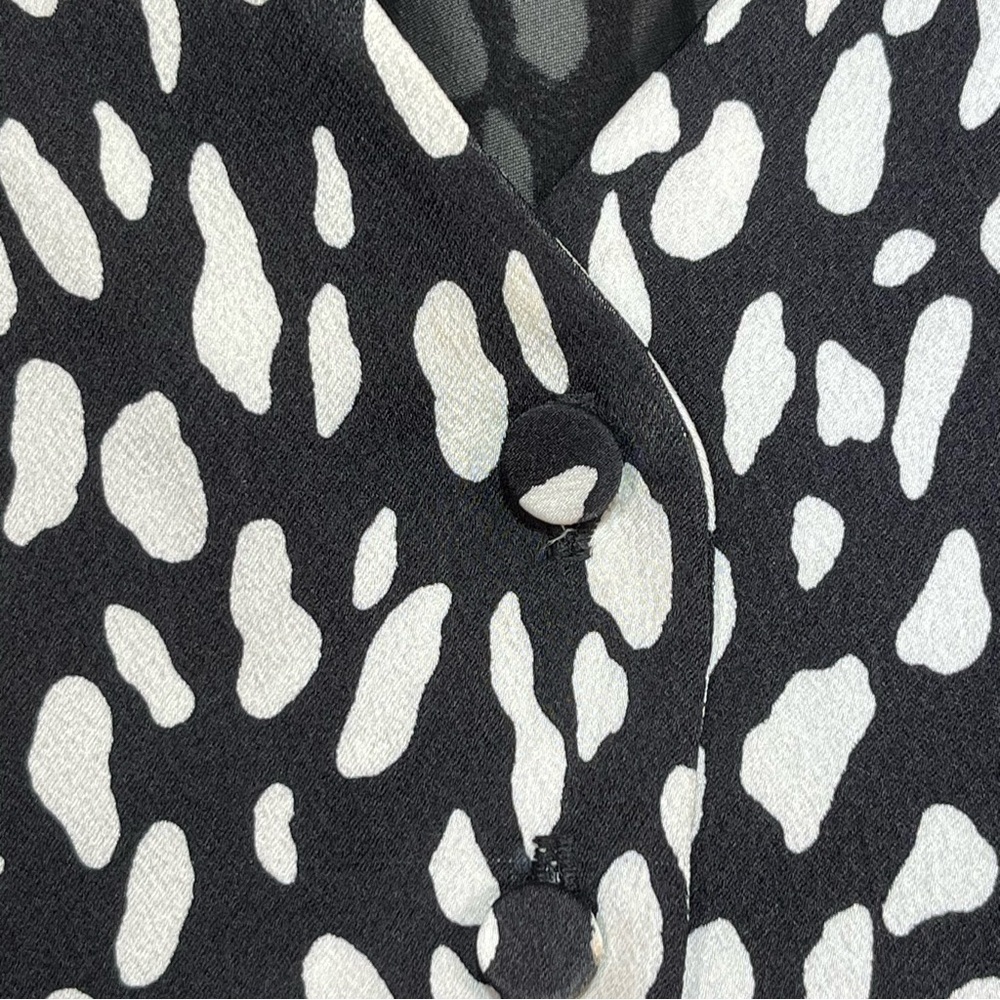 J Crew Long Sleeve Peplum Button Front Top in Printed Satin Crepe Size 2 - Picture 7 of 12